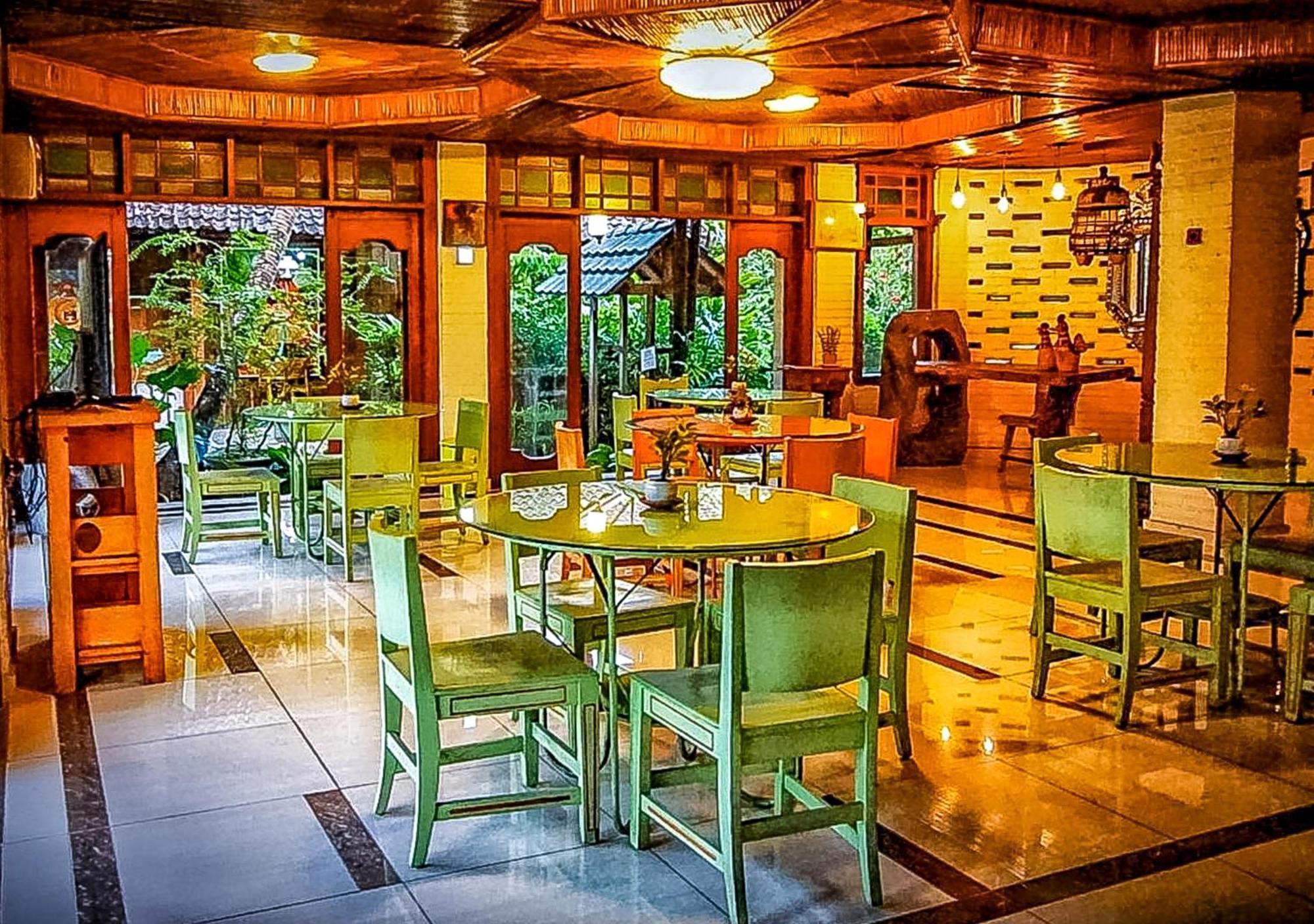 Arys Garden Hotel Yogyakarta Джокьякарта Экстерьер фото