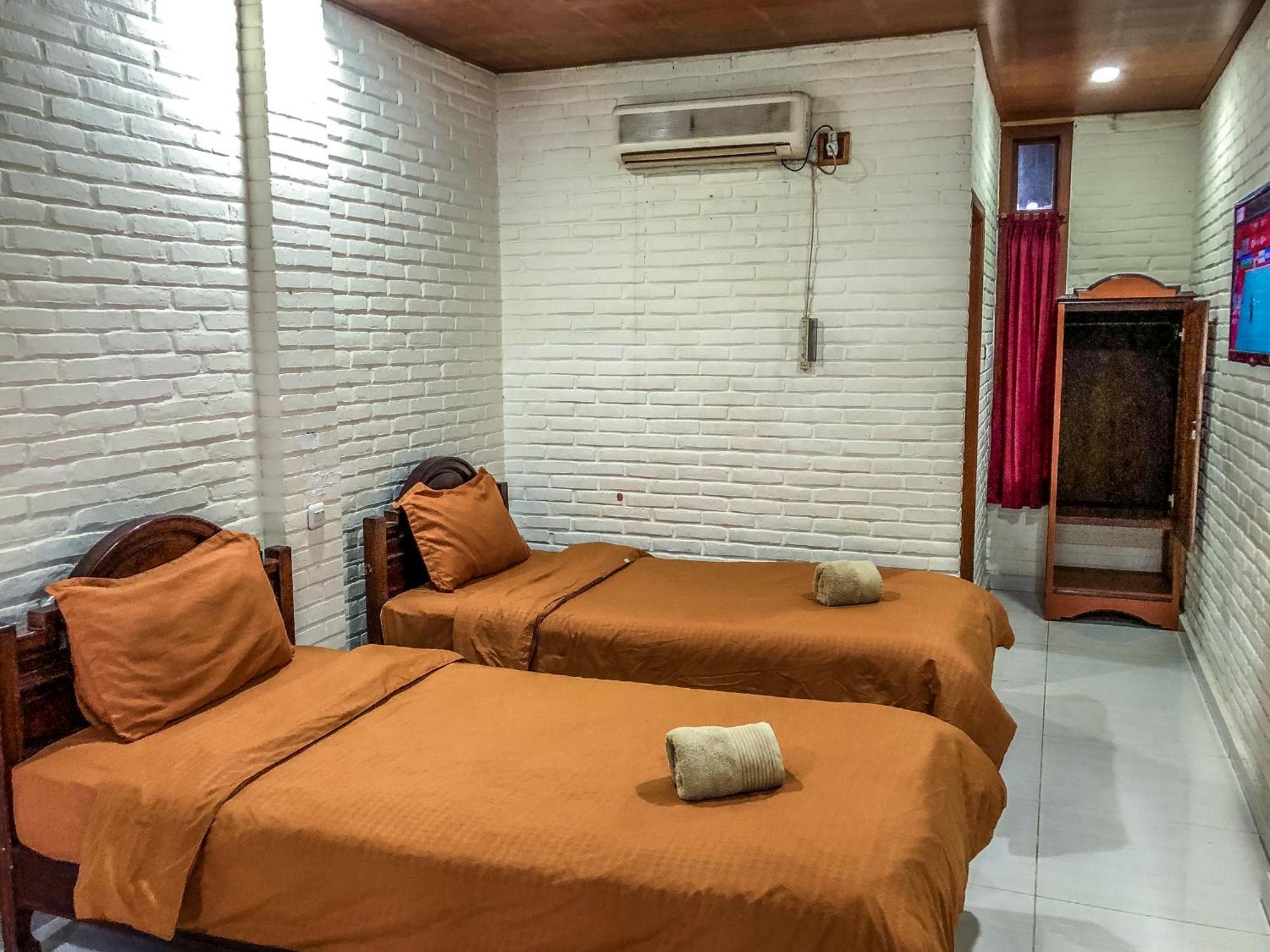 Arys Garden Hotel Yogyakarta Джокьякарта Экстерьер фото