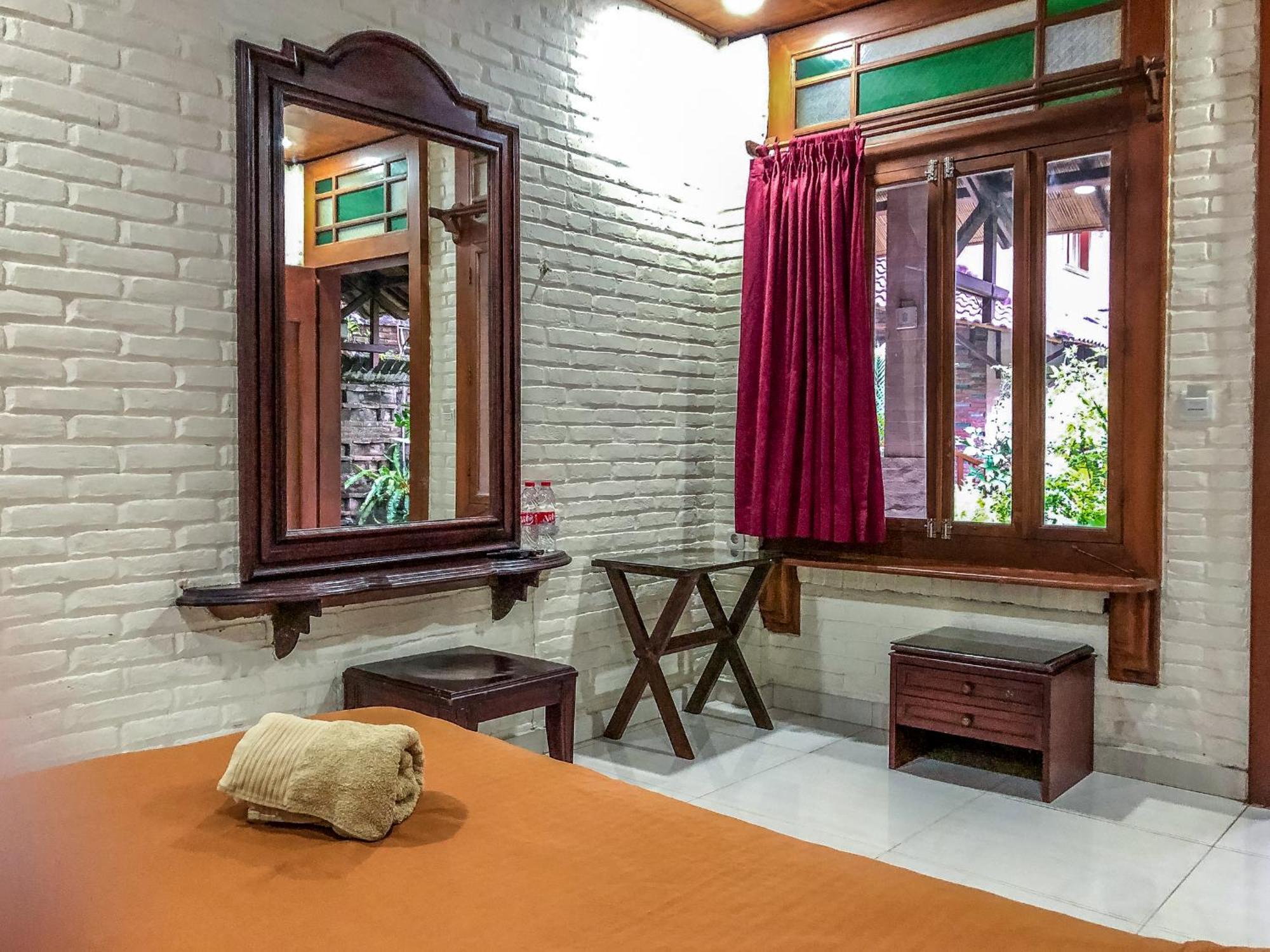 Arys Garden Hotel Yogyakarta Джокьякарта Экстерьер фото