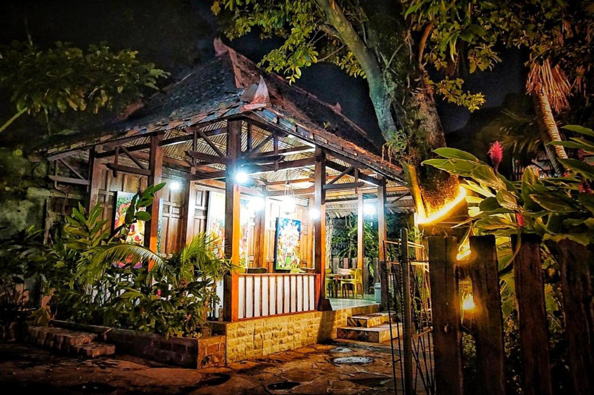 Arys Garden Hotel Yogyakarta Джокьякарта Экстерьер фото