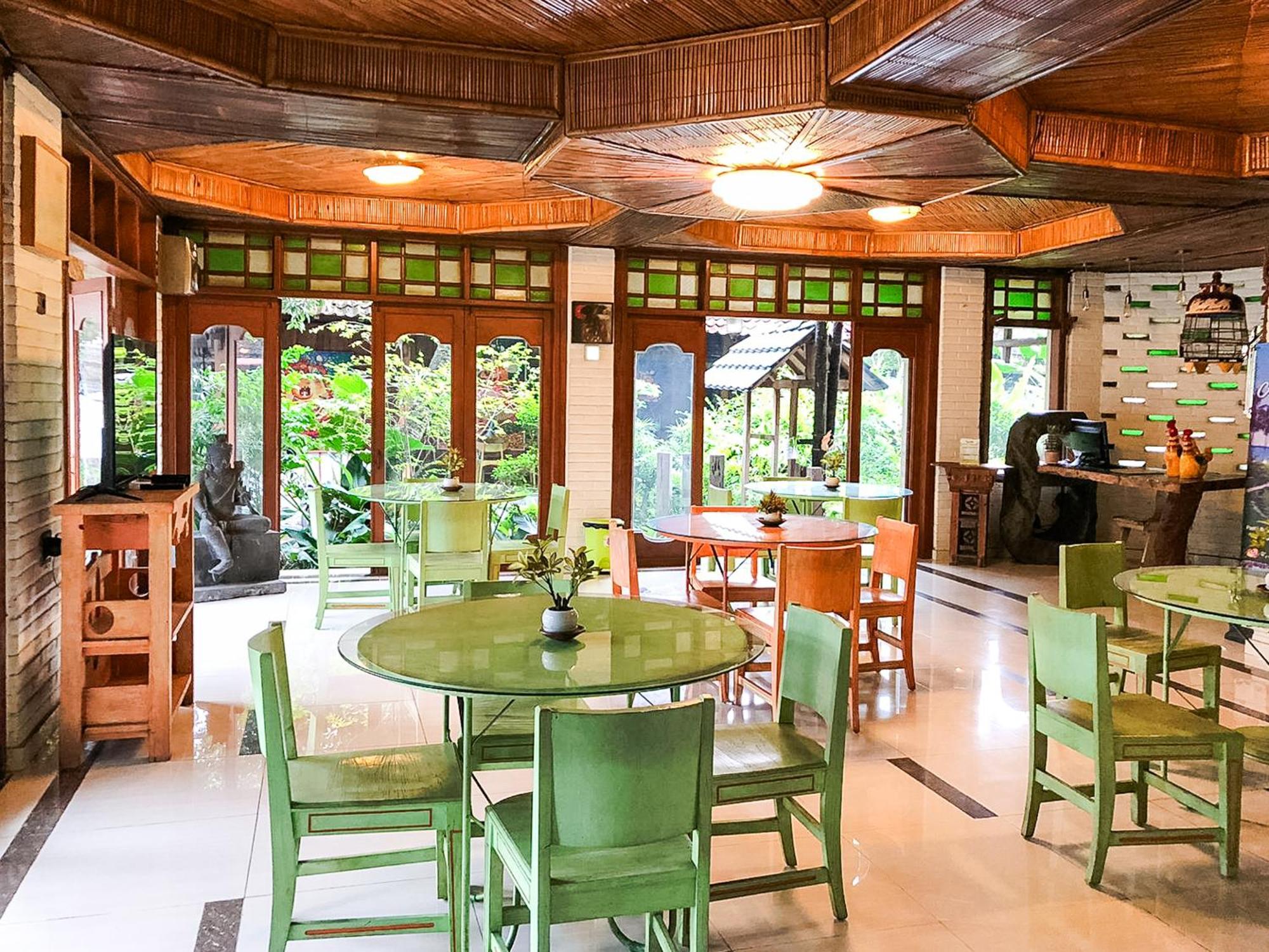 Arys Garden Hotel Yogyakarta Джокьякарта Экстерьер фото