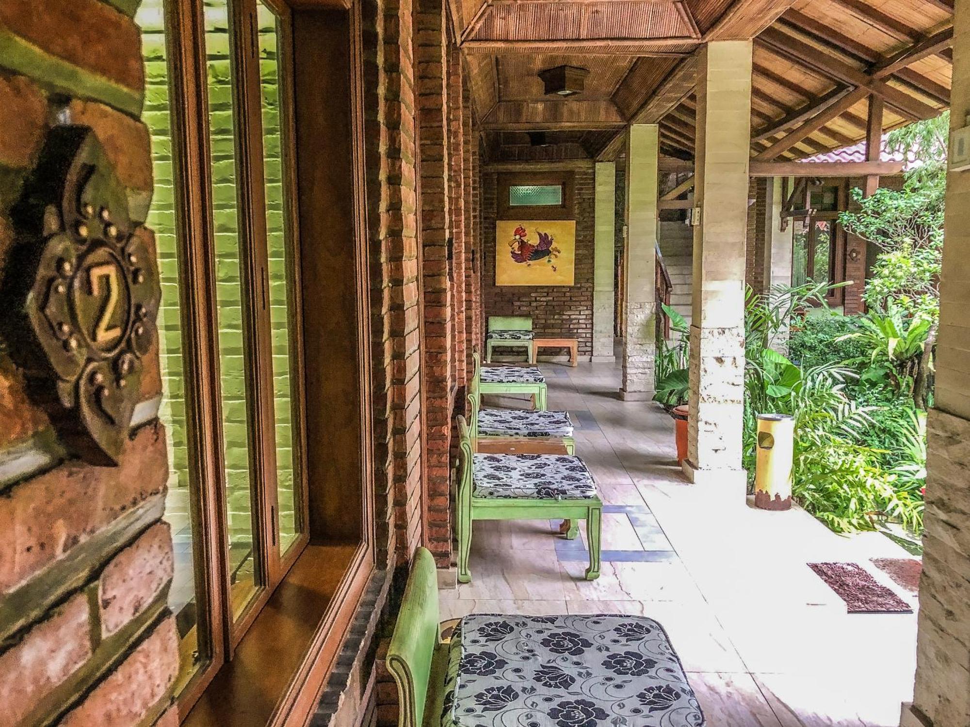 Arys Garden Hotel Yogyakarta Джокьякарта Экстерьер фото