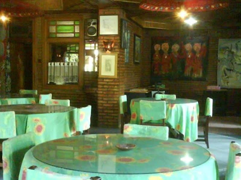 Arys Garden Hotel Yogyakarta Джокьякарта Экстерьер фото